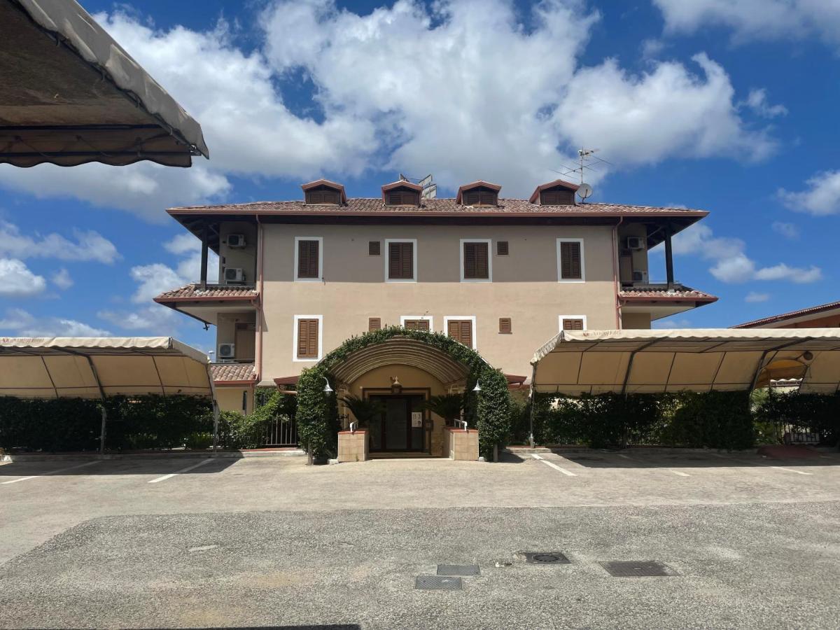 Ninfa Hotel Qualiano Exterior foto